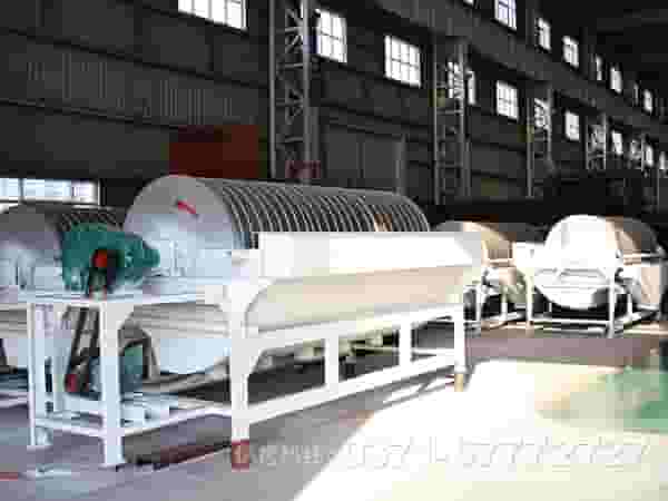 河南铁矿磁选机厂家