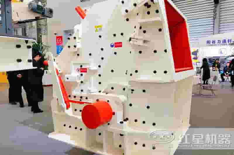 新型CI反击式破碎机 新型CI反击式破碎机