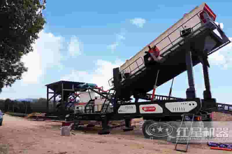 轮胎式移动制砂机